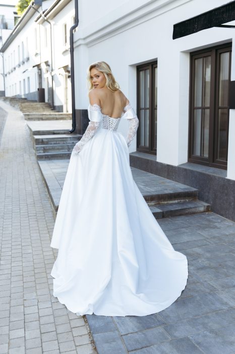 Бента с рукавами