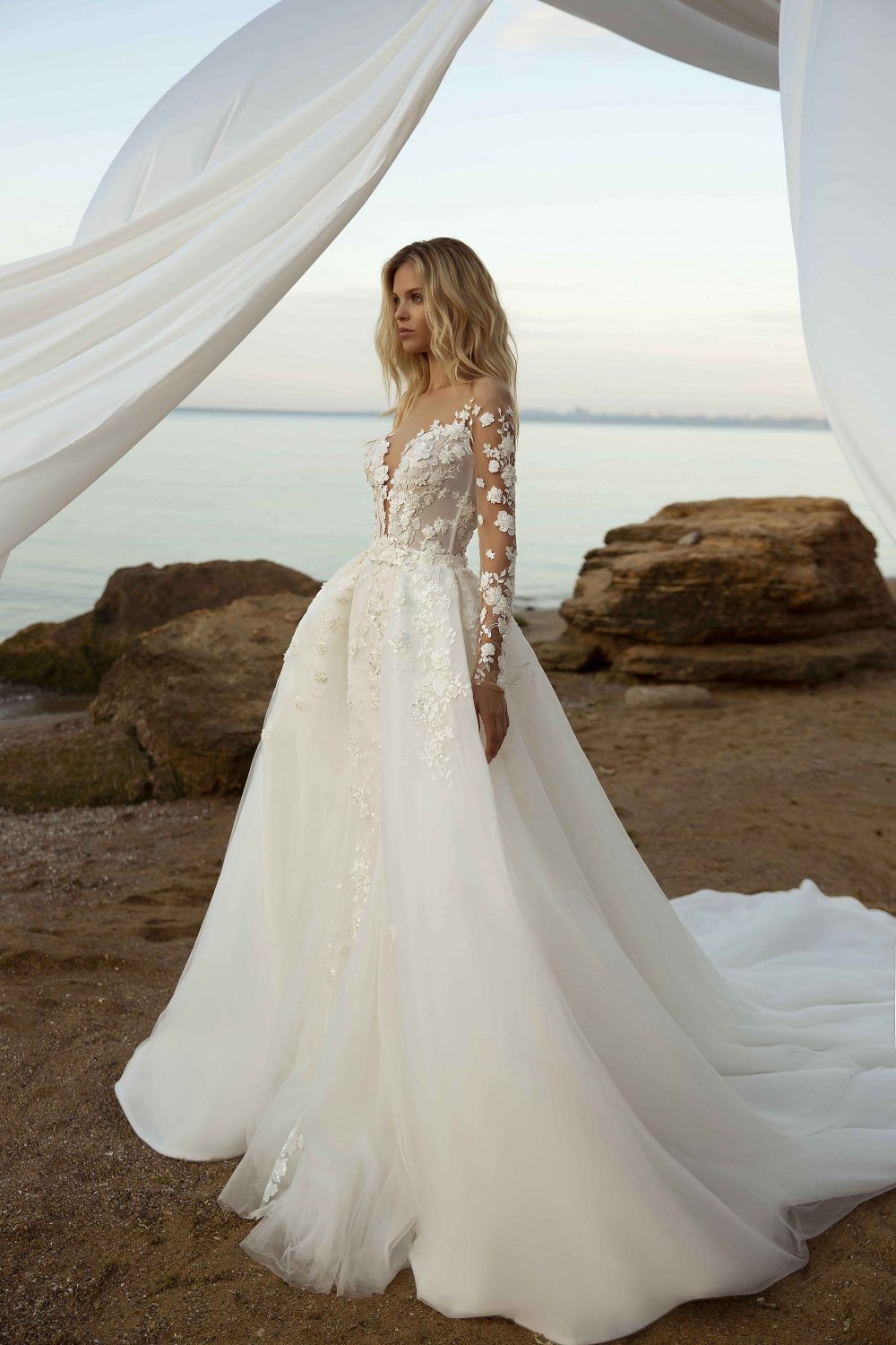 Свадебное платье Royaldi Шерил, со шлейфом