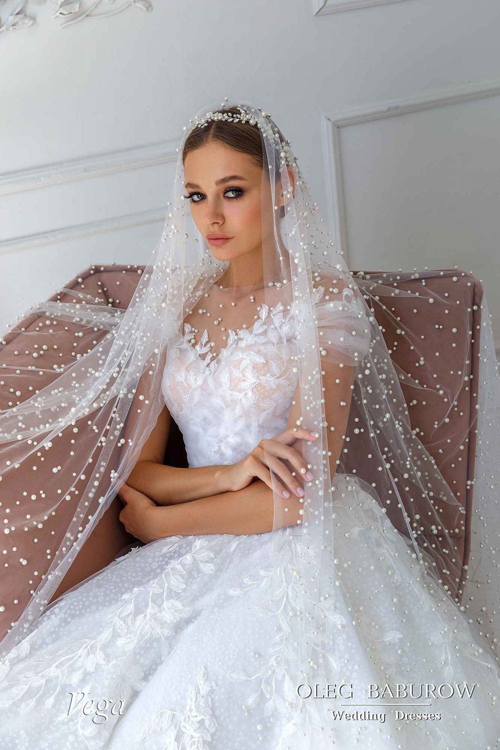Свадебное платье Oleg Baburow Вега, со шлейфом