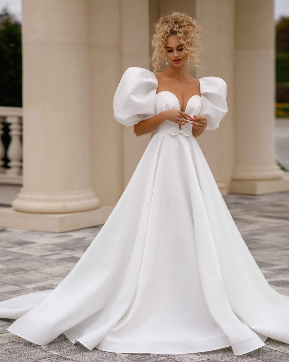Свадебное платье Strekoza с открытой спиной Констанция
