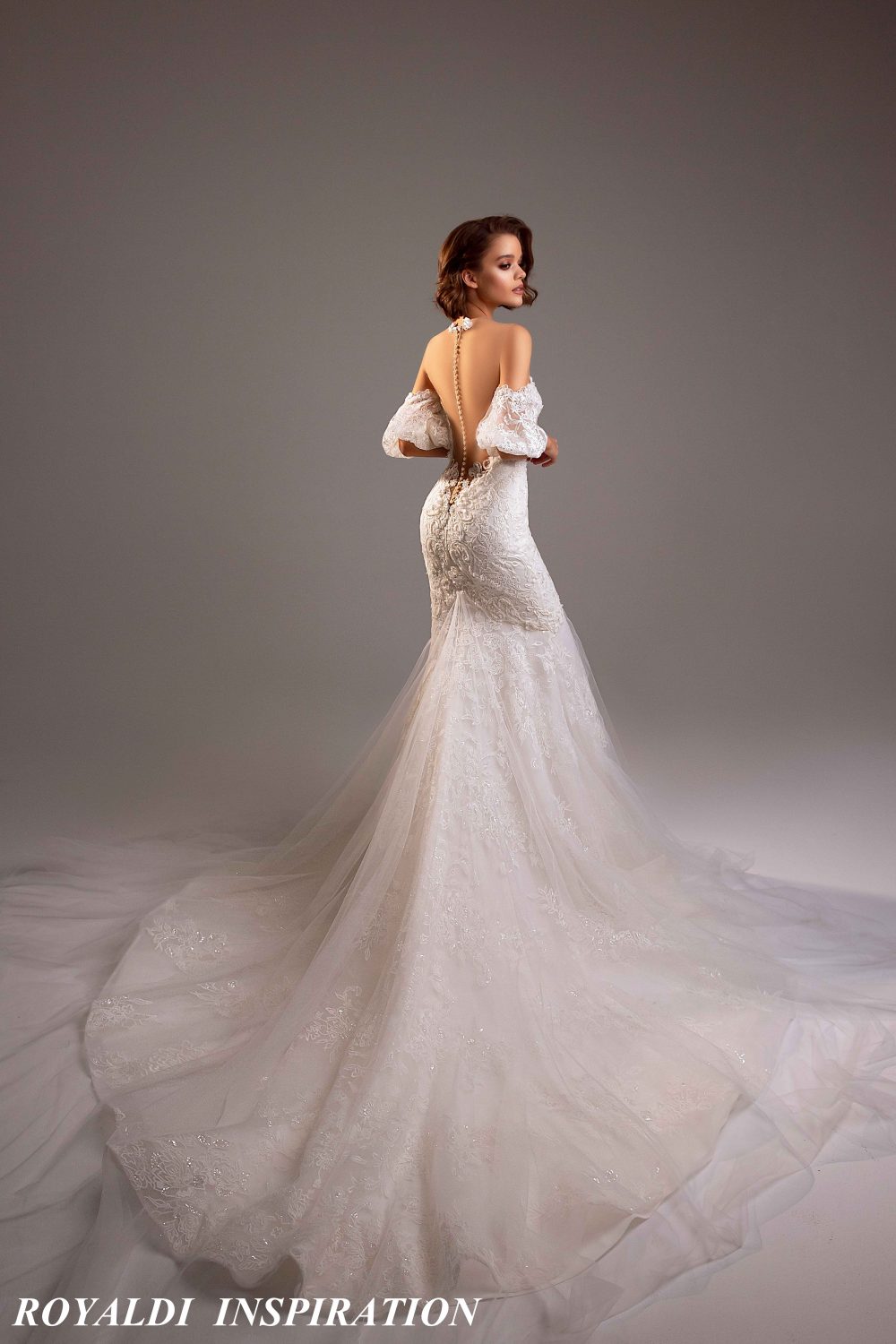 Свадебное платье Royaldi с открытой спиной Вероника