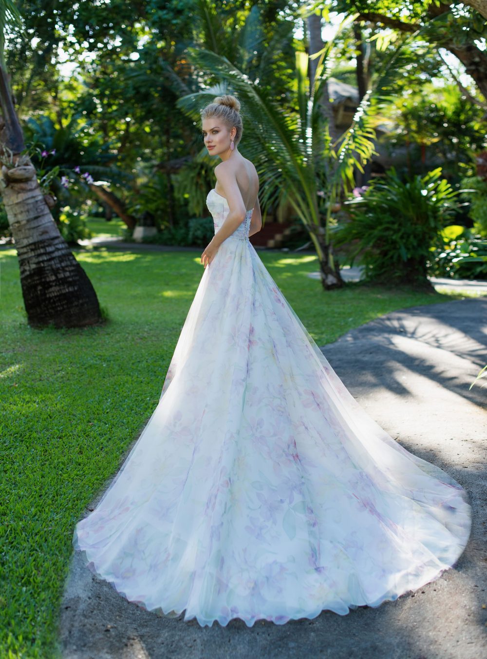 Свадебное платье Kookla Орхидея с открытой спиной