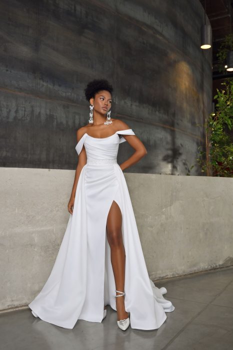 Свадебное платье Эрбел со шлейфом