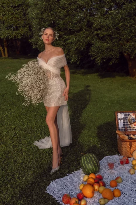 Энжи с болеро и со съемным шлейфом