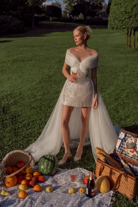 Энжи с болеро и со съемным шлейфом