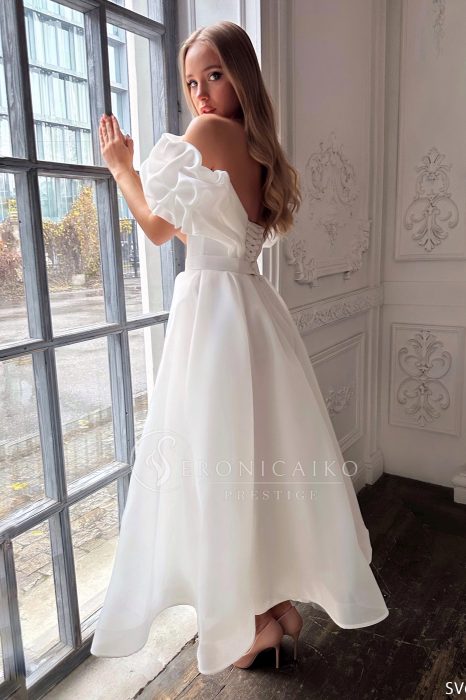 Венера миди